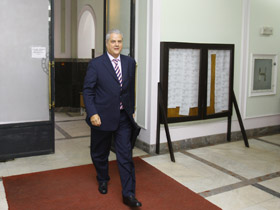 Imaginea articolului File Accusing Romanian Ex PM Returned To Anticorruption Prosecutors