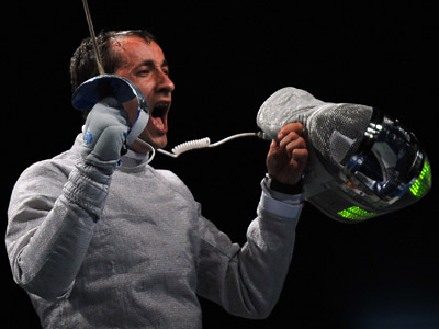 Imaginea articolului Romanian Mihai Covaliu Wins Olympic Sabre Fencing Bronze