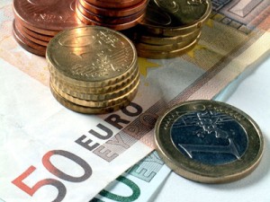 Imaginea articolului New Romanian Govt Eyes EUR500 Minimum Wage At Euro Zone Entry