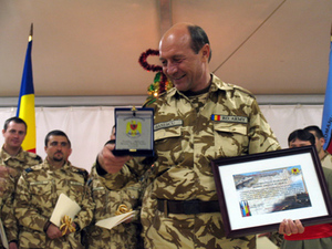 Imaginea articolului Romanian President Traian Basescu Visits Romanian Troops In Afghanistan