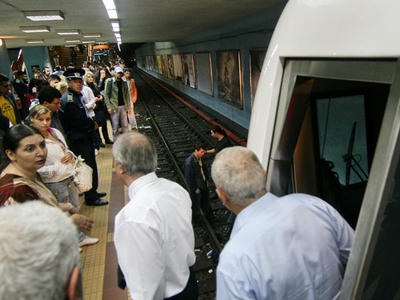 Imaginea articolului Bucharest Subway Traffic Temporarily Halted Over Attempted Suicide