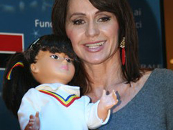 Imaginea articolului Online Auction On Autographed Nadia Comaneci Doll To Be Held Thursday