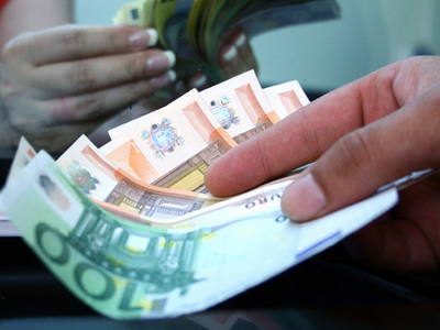 Imaginea articolului Three Quarters Of Romanians Wouldn’t Give Bribe To Get A Job – Poll