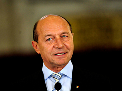 Imaginea articolului Romania Joins Mourning of Polish President’s Death - President Traian Basescu