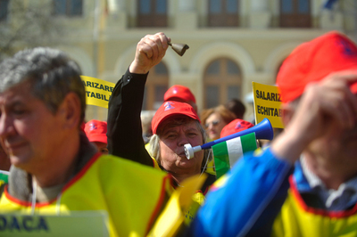 Imaginea articolului Romanian Education Unionists To Picket Parliament Starting Tuesday Over Education Bill