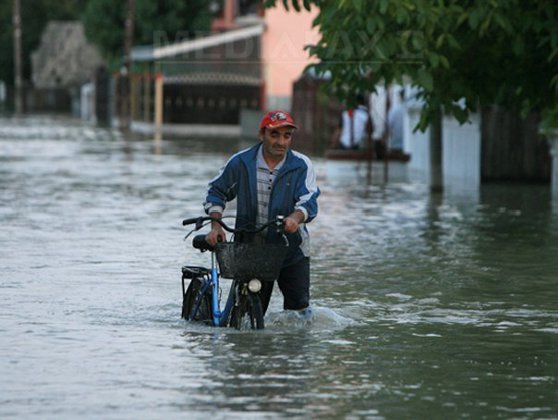 Imaginea articolului Over 30 Romanian Towns, Villages Affected By Rainfall, Floods In Past 24 Hours