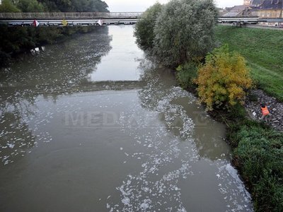 Imaginea articolului Hungary Toxic Mud Spill Reached Danube Thursday Afternoon - Romanian Water Administration