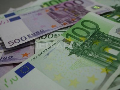 Imaginea articolului Romania Sells EUR1.3B 3-Yr Bonds At 4.8% Avg Yield