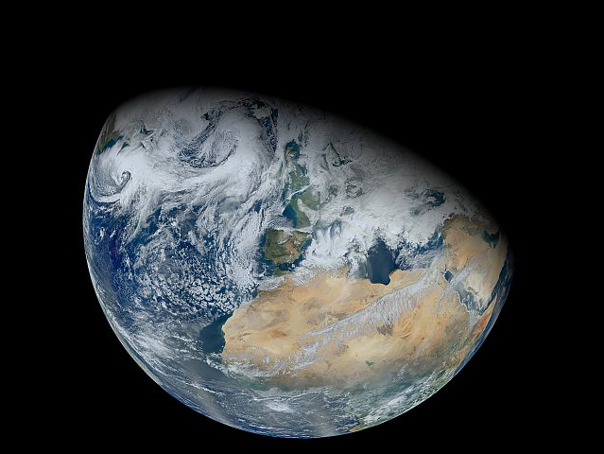 Imaginea articolului VIZIUNE INEDITĂ A PĂMÂNTULUI: Cum se schimbă imaginea planetei noastre de-a lungul unui an întreg - FOTO
