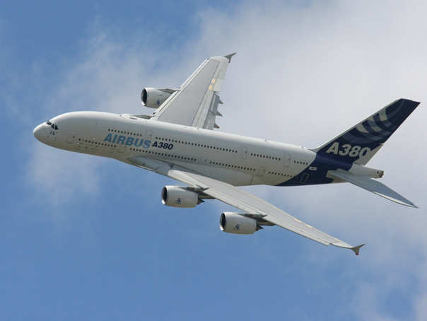 Imaginea articolului Cel mai mare avion din lume: Cum este asamblat un Airbus A380 în trei minute - VIDEO
