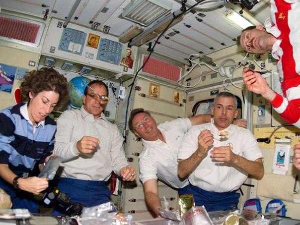 Imaginea articolului DIETA NASA: Ce alimente mănâncă astronauţii trimişi în spaţiu - FOTO, VIDEO