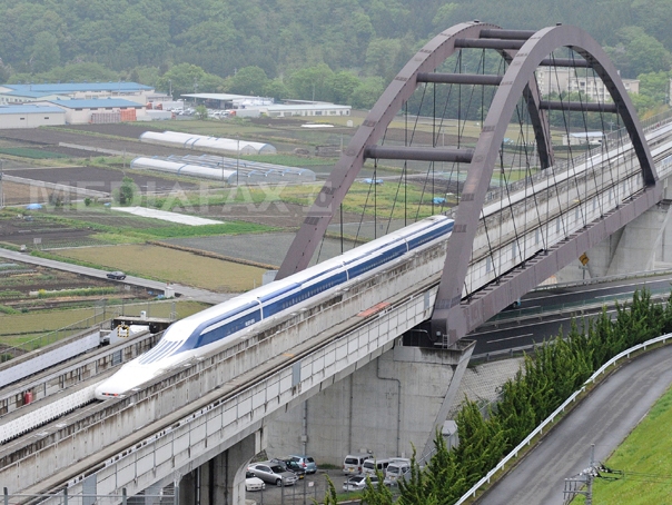 Imaginea articolului Trenul japonez maglev depăşeşte RECORDUL MONDIAL DE VITEZĂ pentru a două oară în mai puţin de o săptămână: 603 km/h - VIDEO