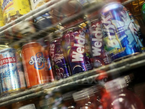 Imaginea articolului SUA ar putea introduce limita pentru băuturile dulci. Câte sucuri vor putea americanii să bea