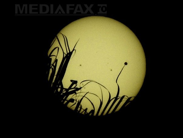 Imaginea articolului GALERIE FOTO: Cum s-a văzut TRECEREA planetei VENUS prin faţa Soarelui