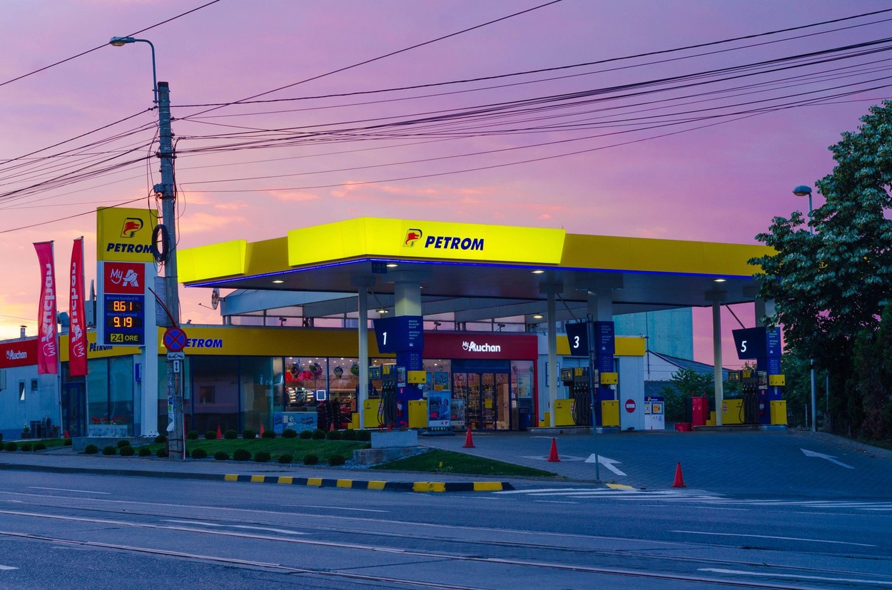 De ce cresc acţiunile OMV Petrom joi cu 3%?