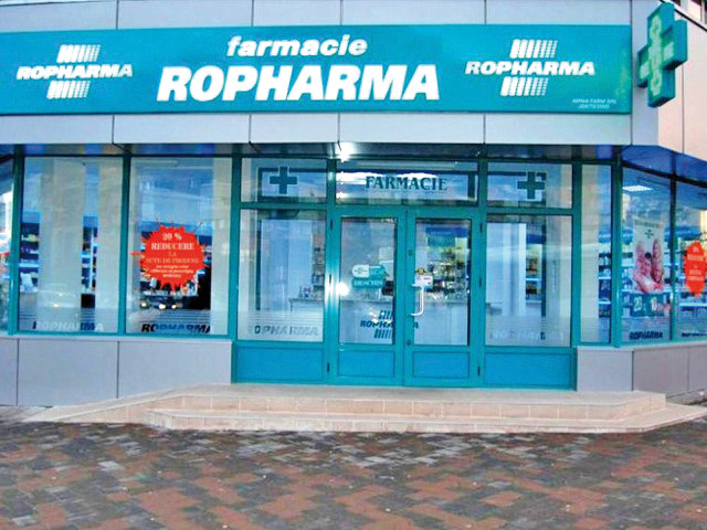 Bursă. Reţeaua de farmacii Ropharma, controlată de...
