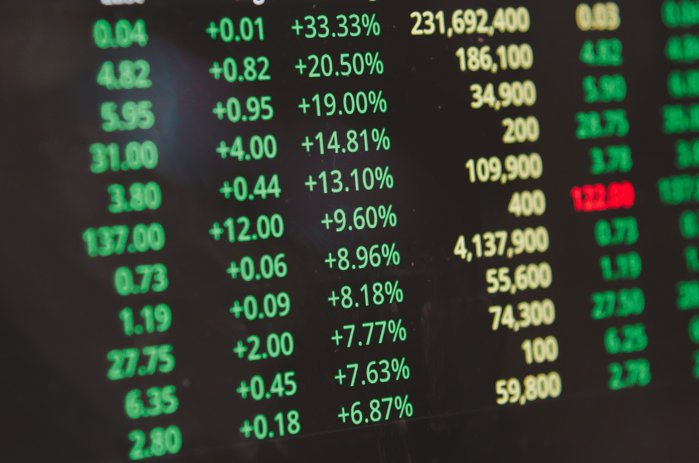 Nou maxim istoric la Bursa de Valori miercuri dimineaţa: Hidroelectrica, Premier Energy şi Electrica, în topul dinamicilor