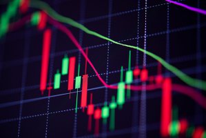 Bursa închide în scădere prima şedinţă a săptămânii, după o deschidere pe plus: BRD SocGen coboară cu 3%. Acţiunile Hidroelectrica mai pierd 2% după revizuirea în jos a bugetului