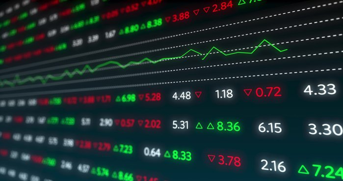 În timp ce companiile din indicele BET încep şedinţa de marţi pe minus, Rompetrol Rafinare, cea mai performantă companie de la Bursă de anul acesta, rămâne fără vânzători şi ajunge la o creştere de aproape 400% într-o singură lună şi o capitalizare de pes