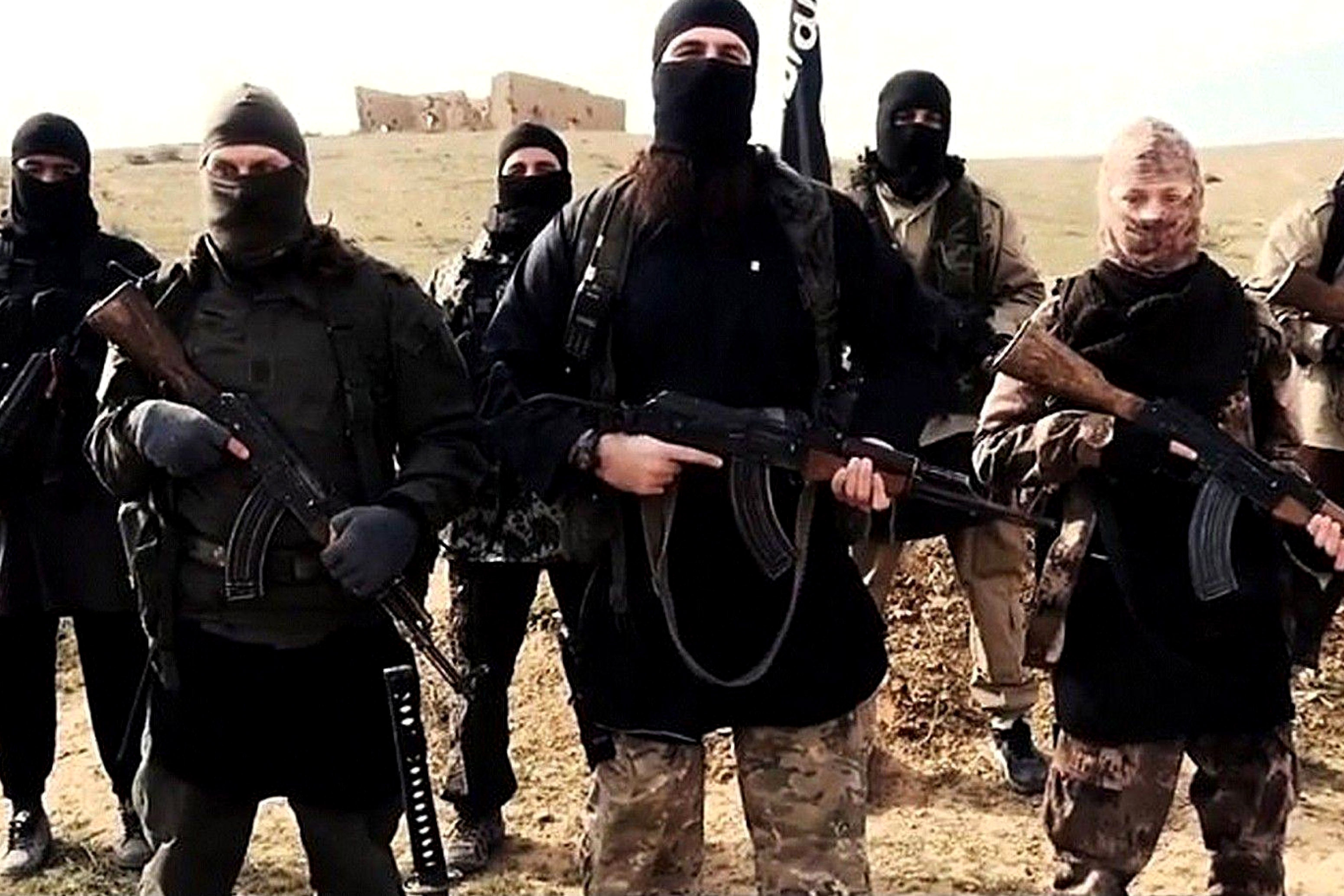 Listă uriaşă de aşteptare la ISIS pentru misiuni sinucigaşe. Teroriştii îşi acuză liderii de ”nepotism”, şi că îşi ”bagă în faţă” rudele pentru atentate