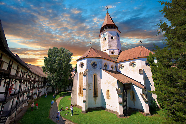 Bijuteria Transilvaniei. Cum arată cetatea Prejmer, cea mai bine păstrată fortificaţie din Europaă