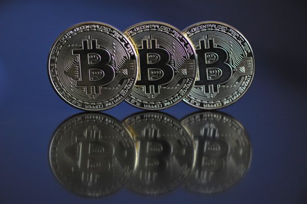 cât de multă investiție să faci bani cu bitcoin investiții în monede digitale