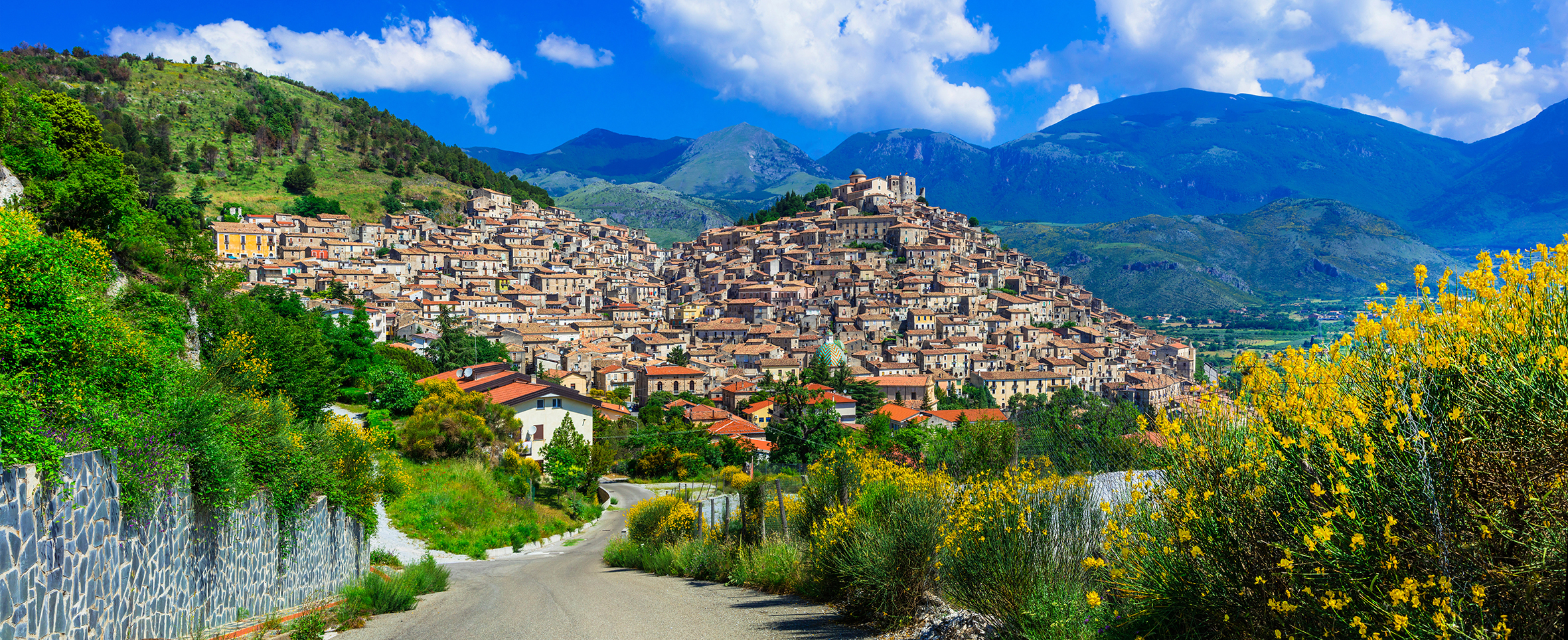 Vrei să te muţi din România? Un oraş superb din Italia te va plăti cu 33.000 $ ca să te muţi acolo