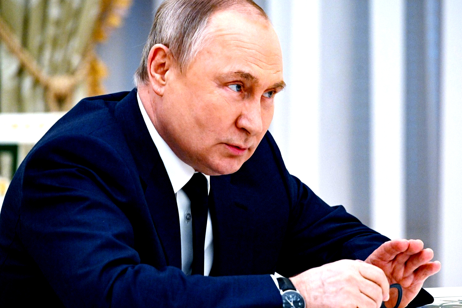 Cum să-ţi dresezi oligarhul, metoda Putin. Ce le face preşedintele rus bogaţilor care nu se supun regulilor impuse de el