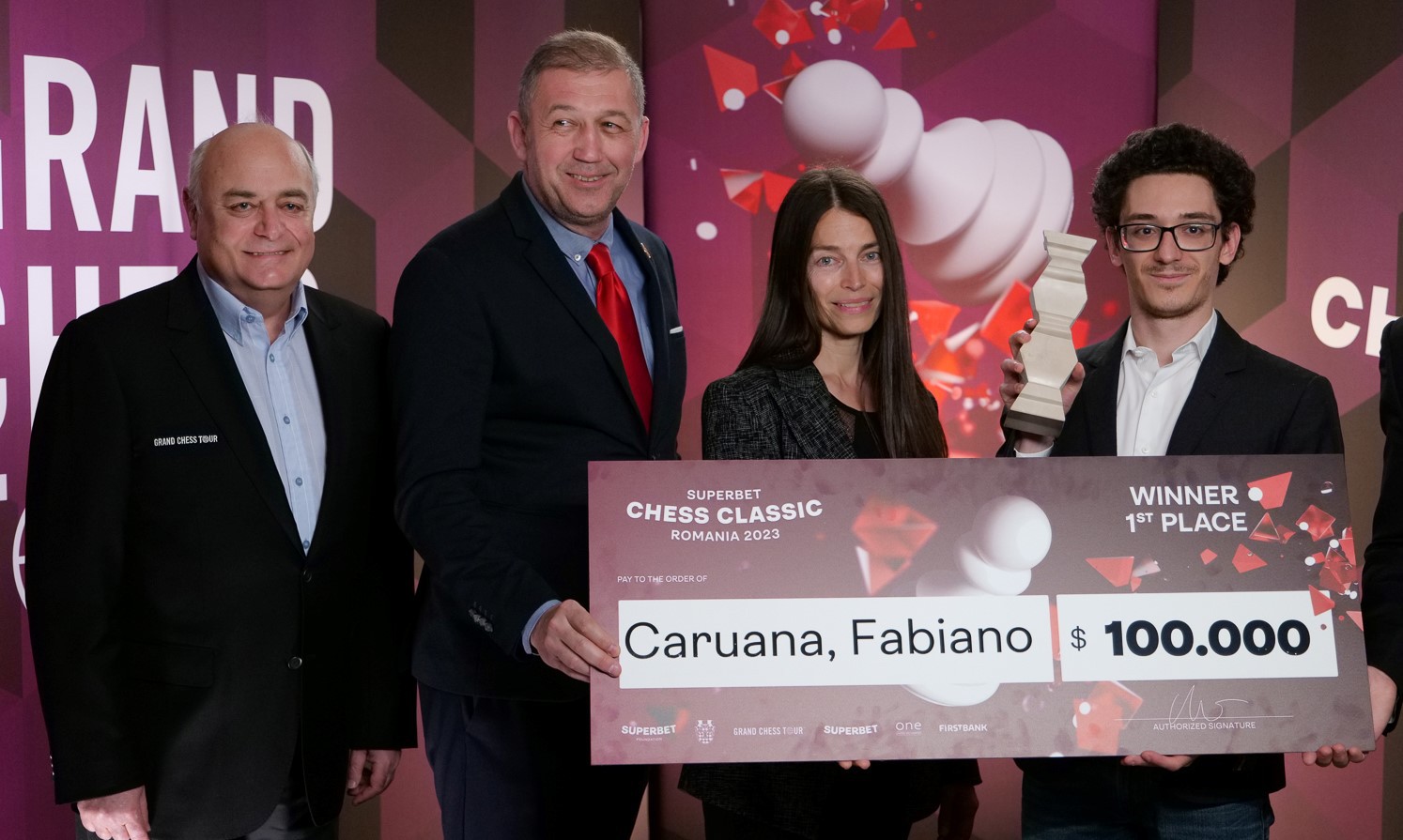 Cine este Fabiano Caruana, câştigătorul compeţiţiei Superbet Chess Classic Romania 2023.  Câţi bani a câştigat acesta şi pe ce locuri se clasează reprezentanţii României în turneul de şah
