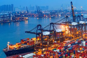 China accelerează puternic: exporturile au crescut cu peste 36% în septembrie, cel mai mare avans din ultimii cinci ani. Inteligenţa artificială şi electronicele susţin ofensiva comercială a Beijingului