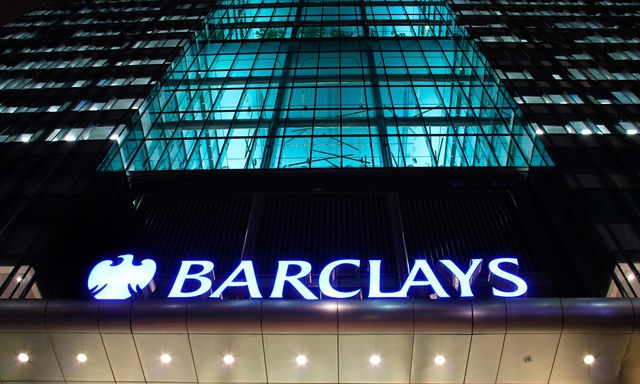 Profit mai mare, mai puţini angajaţi. Barclays a raportat un profit trimestrial de peste 3 miliarde de dolari. În ciuda rezultatelor favorabile, banca britanică va elimina 5.000 de posturi în cadrul restructurării şi unui program de extinderea inteligenţe