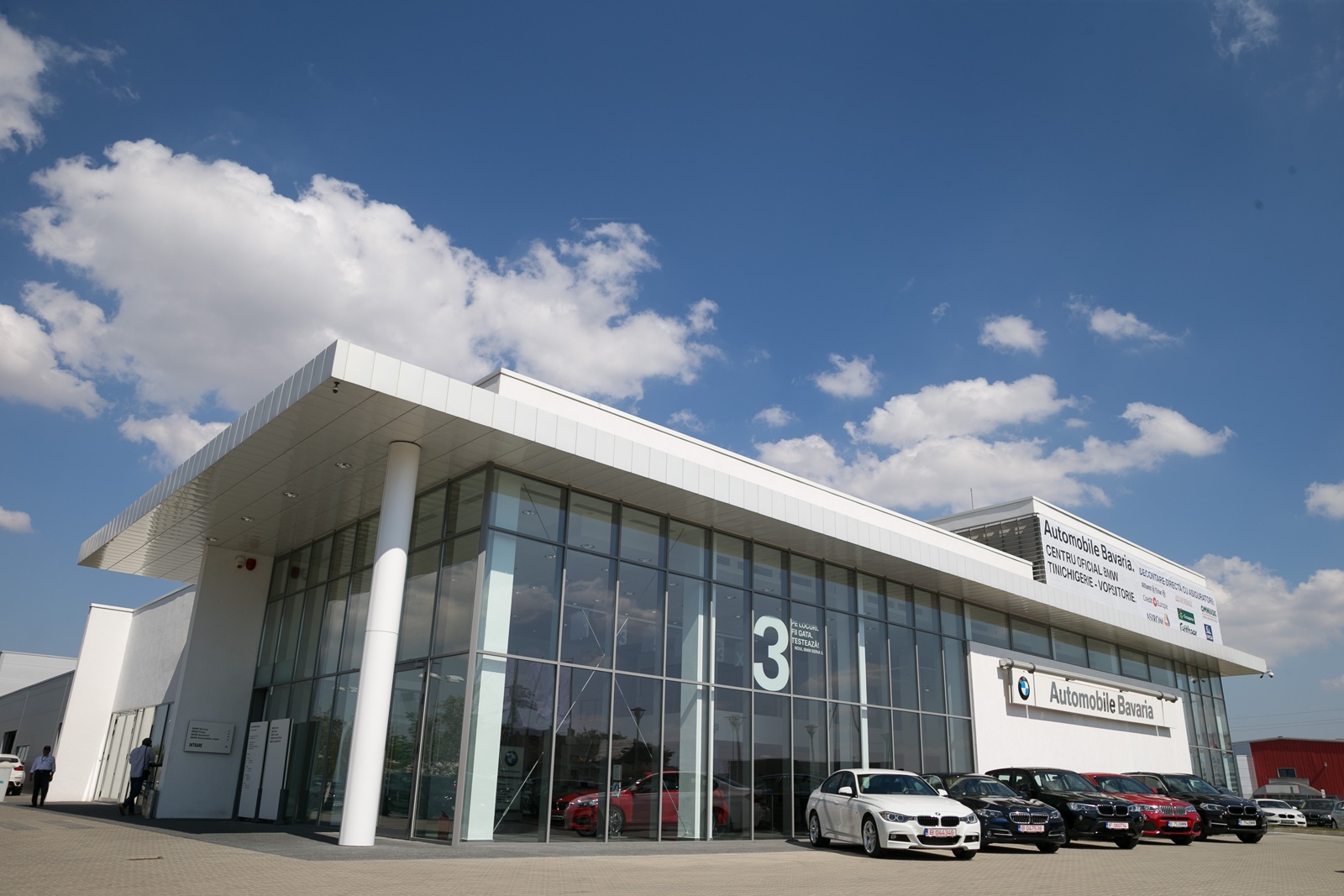 BMW a deschis primul centru oficial de tehnologie-vopsitorie din România