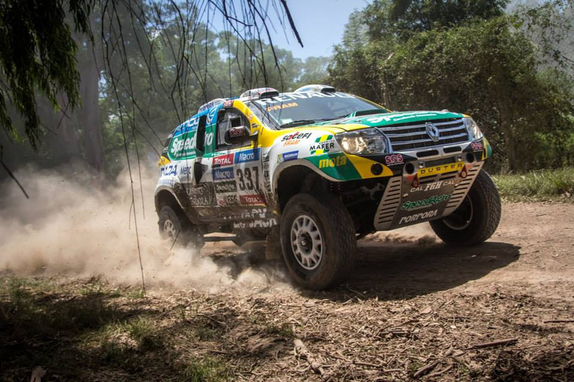 Raliul Dakar 2015, prima zi: Duster e în top 5, românii în top 50