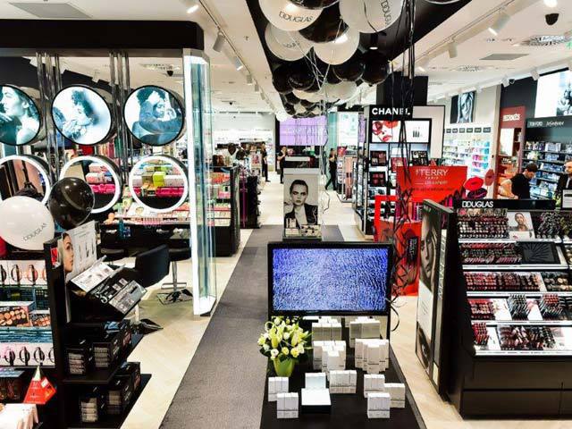 Retailerul de cosmetice Douglas deschide noi magazine în Corbeanca, Târgovişte şi Alba Iulia