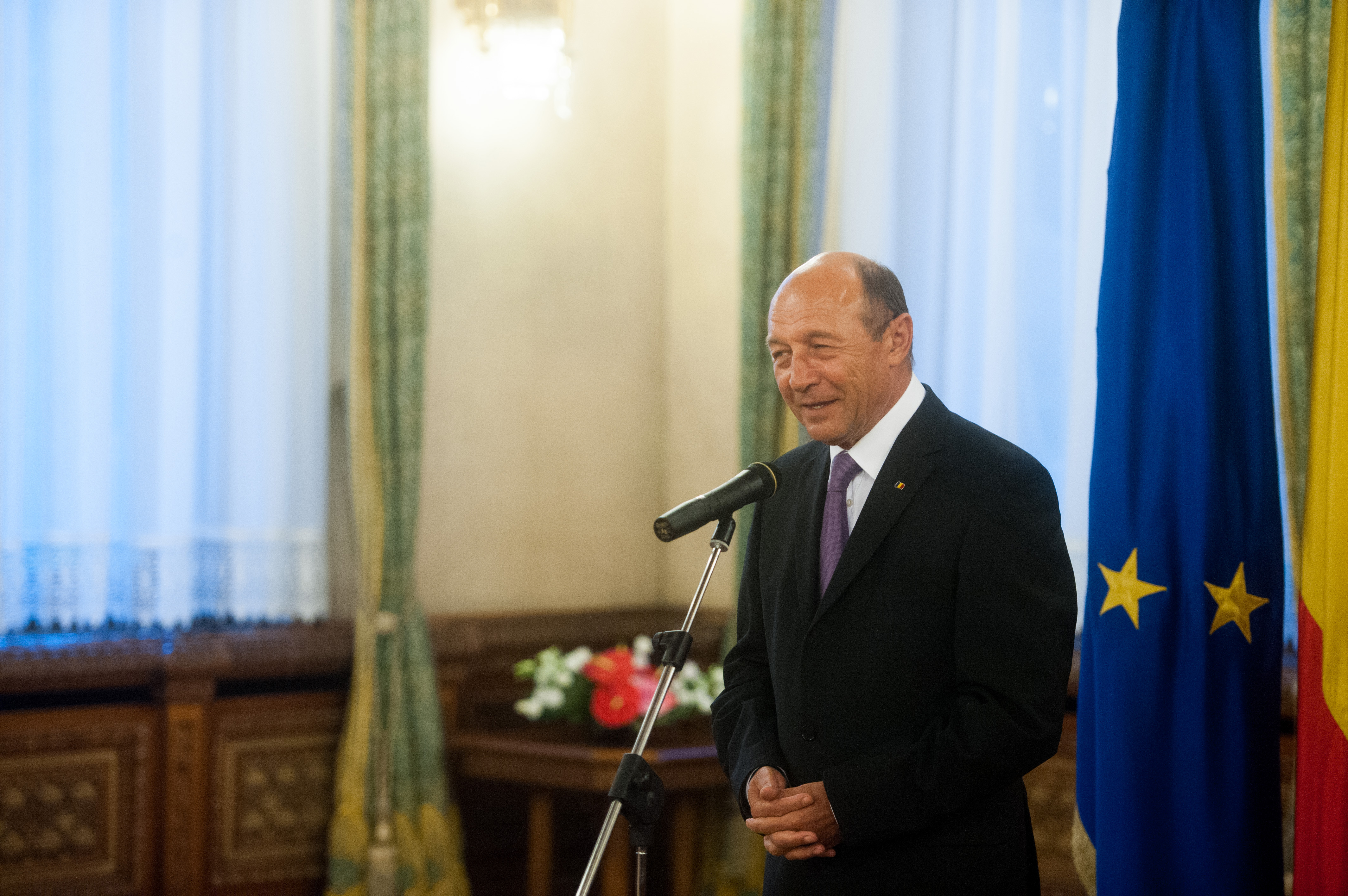 Băsescu îl va numi pe Darius Vâlcov ministru al Bugetului