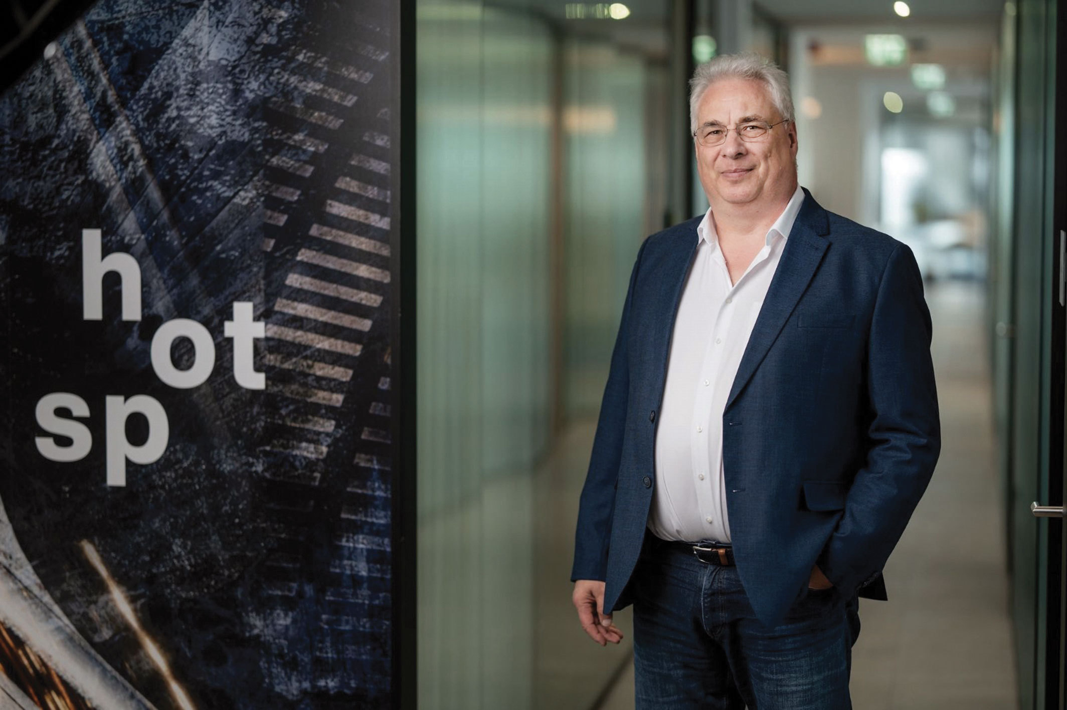 Andreas Schlote, cofondator, Hotspot Workhub: „În mediul de afaceri petrecem mult timp discutând despre rezultate, obiective, bugete sau strategii. Toate acestea sunt importante, dar relaţiile solide nu se construiesc doar în jurul cifrelor. La un moment dat, oamenii ajung să lucreze cu alţi oameni, nu cu funcţiile pe care aceştia le au.“