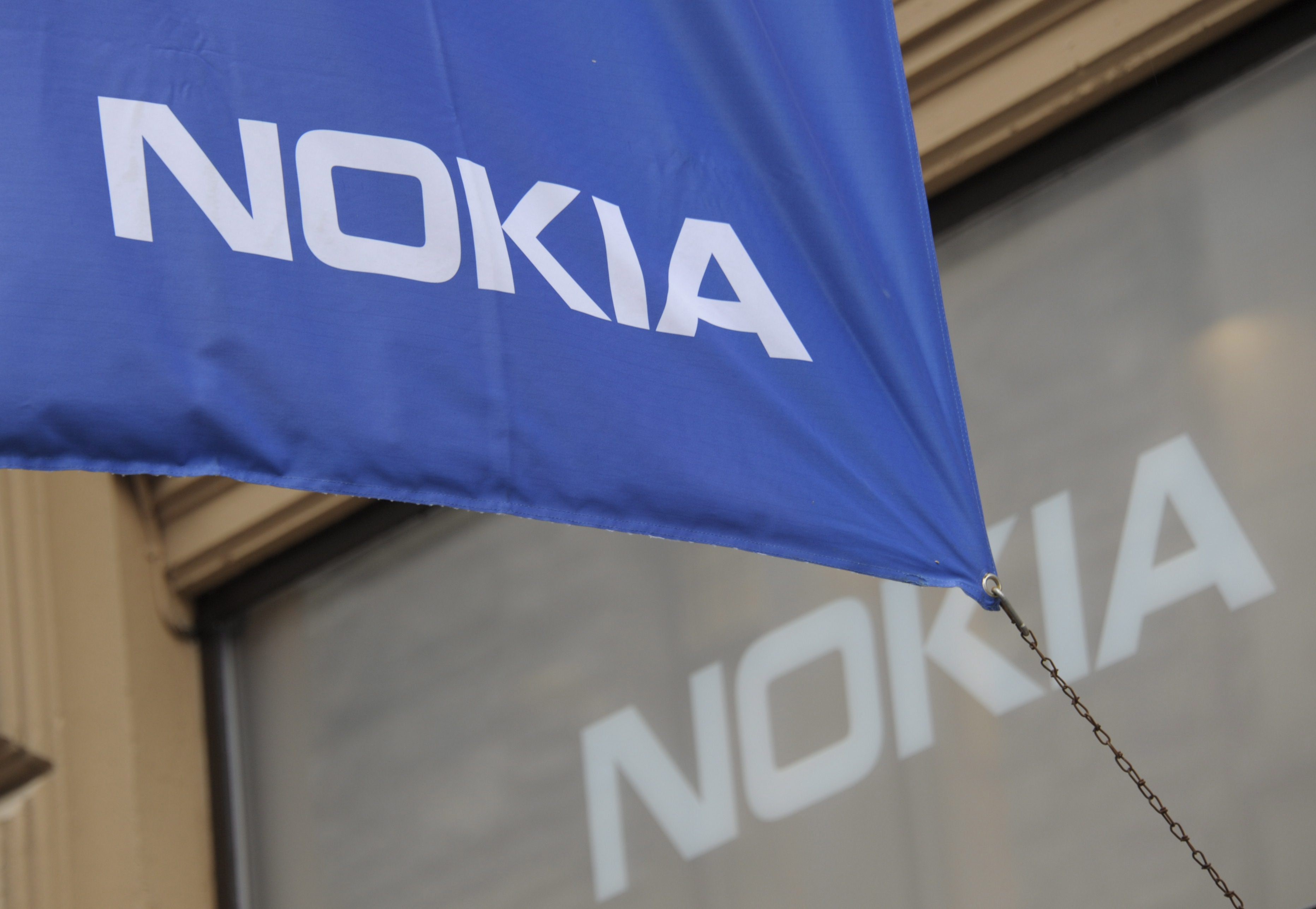 Graficul care arată că cea mai bună decizie a Nokia pe piaţa de smartphone-uri a fost să se retragă