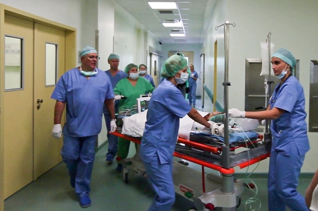 Cod roşu la Spitalul Judeţean Bacău: Aproape 100 de persoane, aduse cu probleme digestive