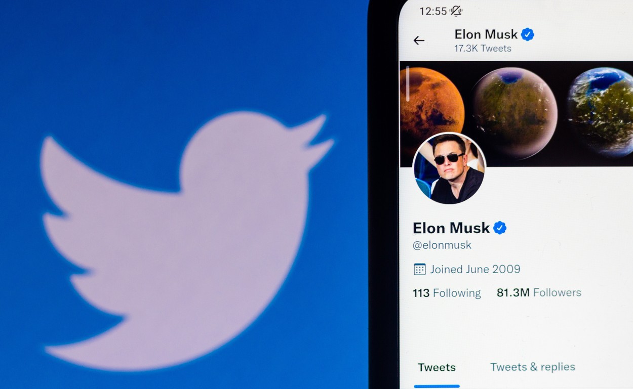Haos, scandaluri, risc de faliment, dar există şi o veste bună: Numărul de utilizatori ai Twitter a crescut de când Elon Musk a preluat conducerea