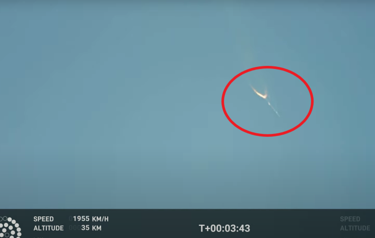 BREAKING NEWS Cea mai mare rachetă lansată de umanitate a explodat după lansare. Noua rachetă a companiei SpaceX a decolat joi în primul său zbor de testare, dar a explodat la câteva minute după ce s-a ridicat de pe rampa de lansare