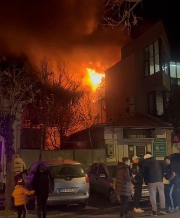 Incendiu izbucnit la un restaurant din Piteşti