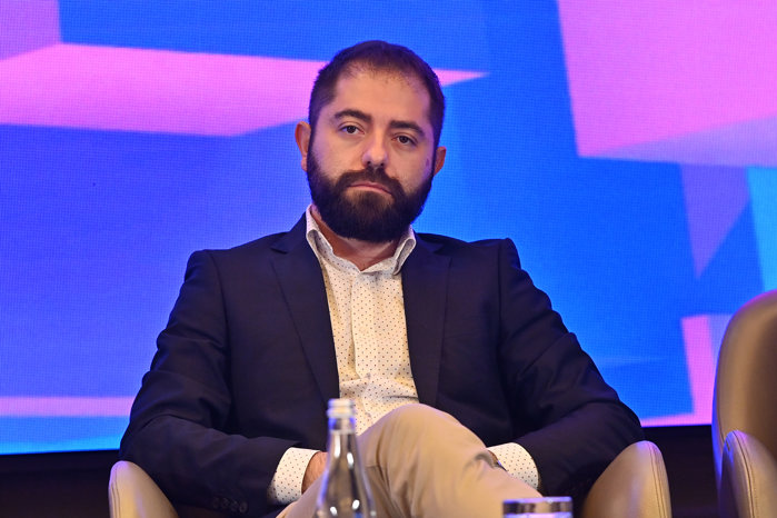 Consilierul prezidenţial Burnete: Avem nevoie de mai multe companii româneşti care să investească în afara ţării. Un fond suveran sau o mică parte din banii din Pilonul 2 pot sprijini extinderea regională a companiilor româneşti