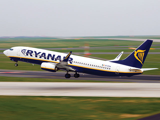 Ryanair va opera cinci rute noi de pe aeroportul Otopeni şi va creşte frecvenţa celor existente. Unde veţi putea călători din această vară