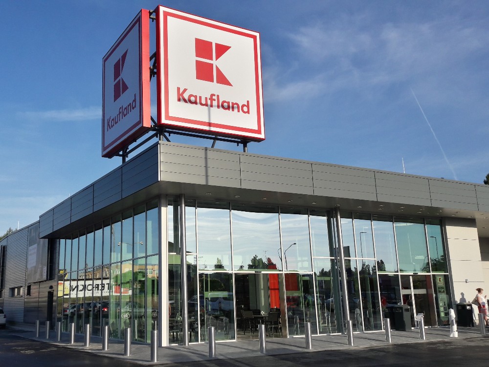 Kaufland lansează un restaurant în Bucureşti. Ce feluri de mâncare oferă şi care sunt preţurile