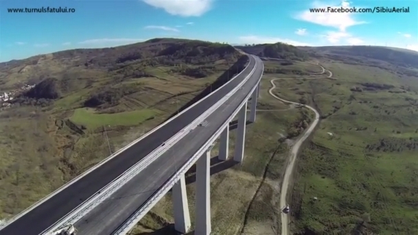 Un segment de autostradă de 22 de kilometri a fost inaugurat vineri. Alţi 34 de kilometri de autostradă aşteaptă până la finalul anului