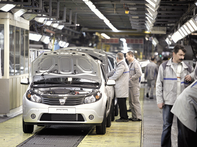 Dacia intră în grupul restrâns al producătorilor auto cu vânzări de peste 500.000 de maşini pe an