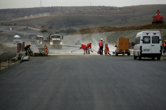 Construcţia autostrăzii Câmpia Turzii-Ogra-Târgu Mureş va costa 1,2 miliarde lei