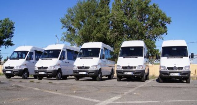 Licitaţia de 1.000 de microbuze „bulversează“ piaţa: Ministerul Dezvoltării cumpără într-o tranşă microbuze cât întreaga piaţă pe un an