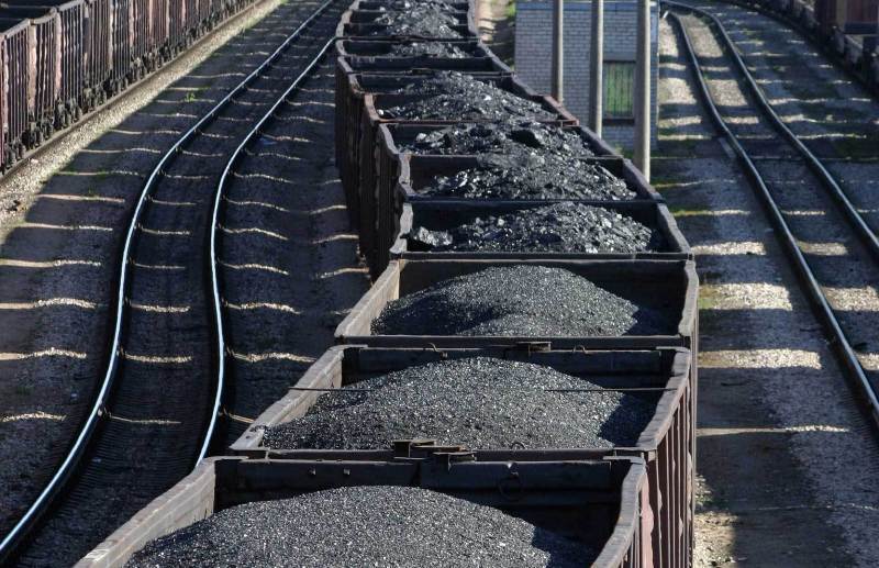 CFR Marfă va asigura în continuare transportul de cărbune la Complexul Energetic Oltenia