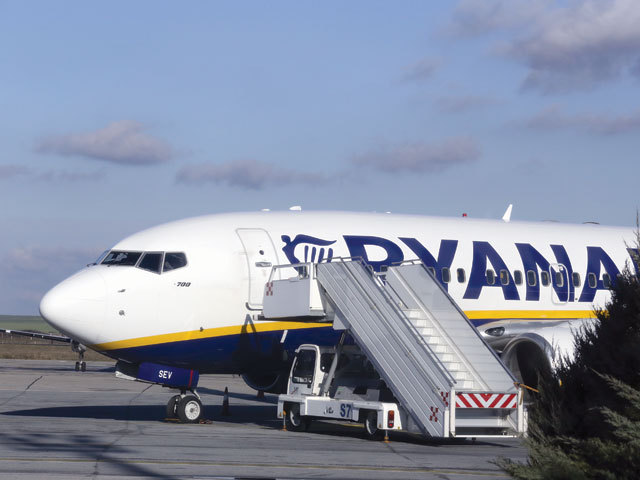 Ryanair vrea două milioane de pasageri anul viitor şi discută cu patru aeroporturi din ţară despre extindere. „Suntem foarte interesaţi să ne dezvoltăm în România. Şi nu doar cu rute pentru muncitorii care vin acasă, ci şi cu rute pentru vacanţă.“